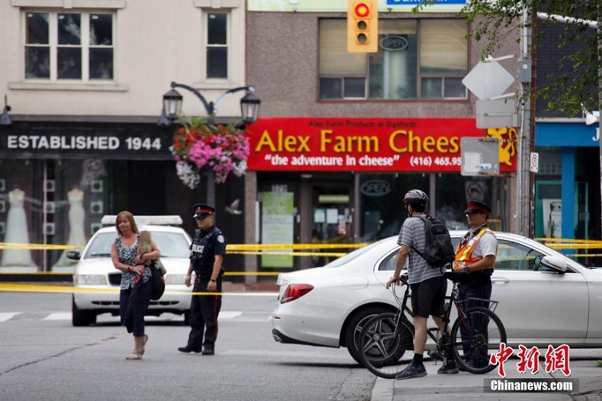 トロントで発砲事件、十?dāng)?shù)人が死傷　警察が現(xiàn)場を封鎖
