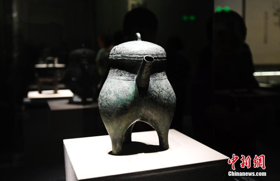 國の一級(jí)文化財(cái)「何尊」が公開　秦蜀の道青銅文明展