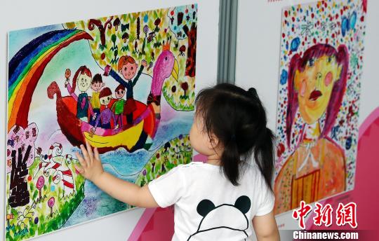 中日韓の子供たちによる絵畫作品300點(diǎn)が上海市にて展示