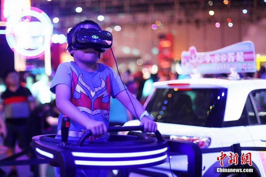 グルメやエンターテインメントが集結(jié)した「未來(lái)都市」が大賑わい