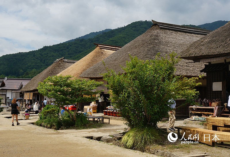江戸時代にタイムスリップ！　福島県の宿場「大內(nèi)宿」