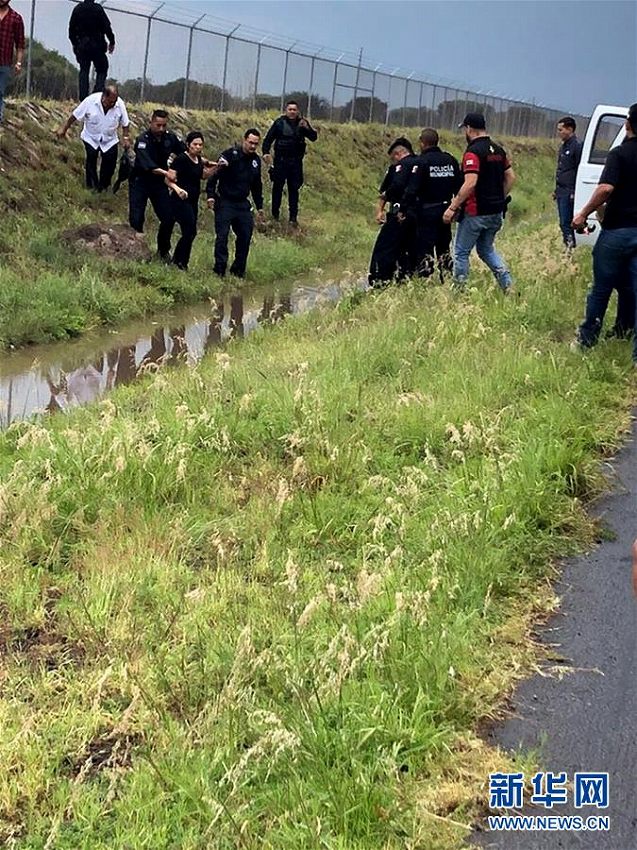 メキシコで旅客機が離陸直後に墜落