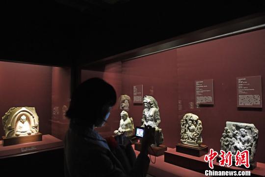 平山郁夫シルクロード美術(shù)館収蔵の貴重な文化財(cái)100點(diǎn)以上が甘粛省で展示