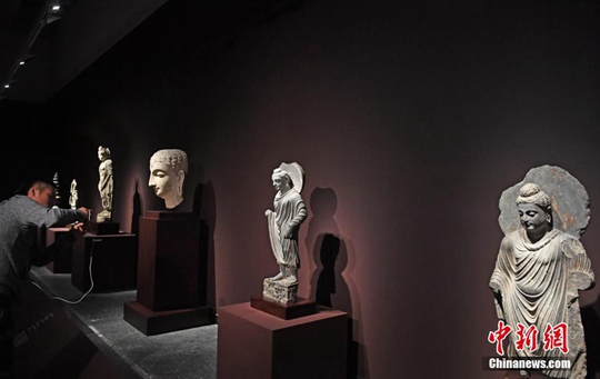 平山郁夫シルクロード美術館収蔵の貴重な文化財100點以上が甘粛省で展示