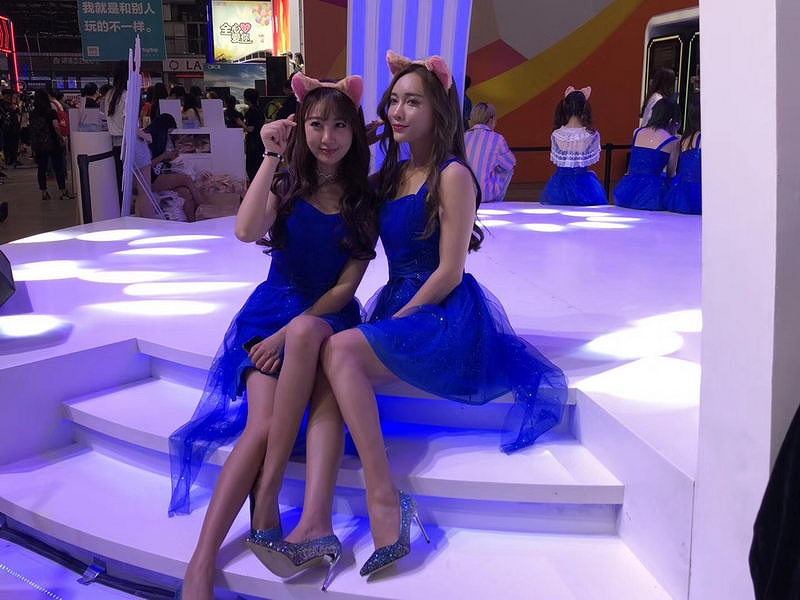 賑わう人ごみの中で輝き放つチャイナ?ジョイ2018の美人コスプレイヤーたち