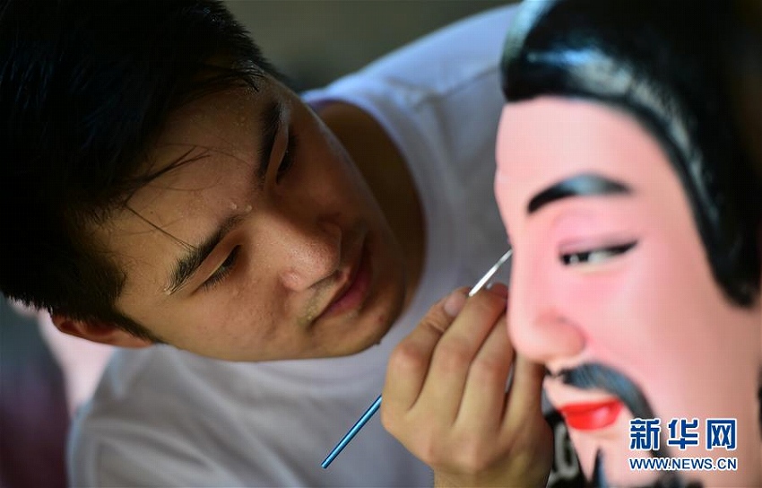 故郷でUターン起業(yè)、泥塑工蕓を継承する「90後」夫婦　浙江省