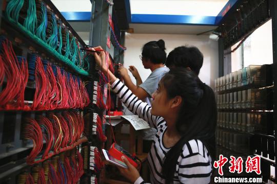 タイ人留學(xué)生たち、夏休み中も引き続き高速鉄道技術(shù)を習(xí)得　柳州