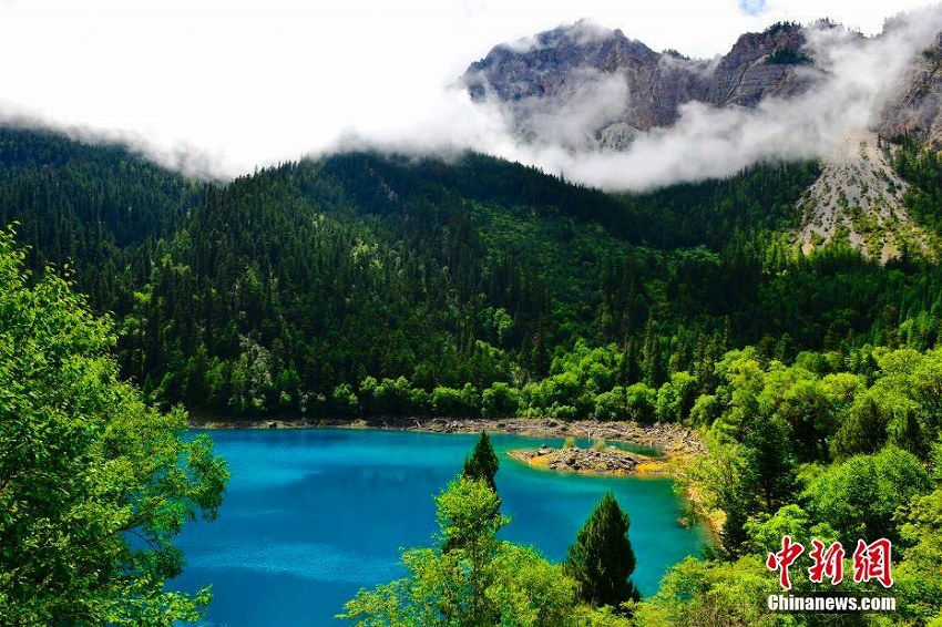 震災(zāi)から1年、美しさ取り戻した九寨溝