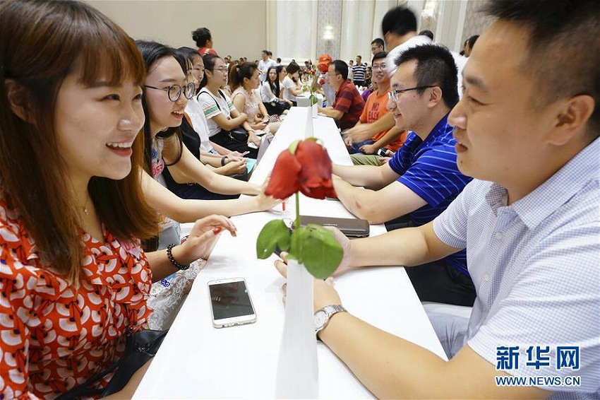 河北省唐山で大規(guī)模なお見(jiàn)合いイベント　約1千人が參加