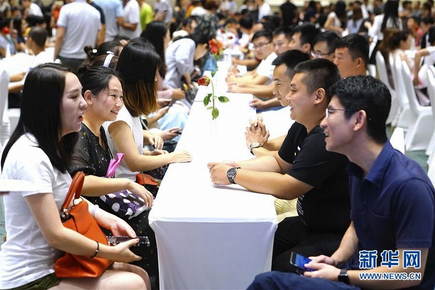 河北省唐山で大規(guī)模なお見合いイベント　約1千人が參加