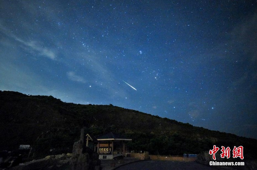  香港地區(qū)の夜空を彩るペルセウス座流星群