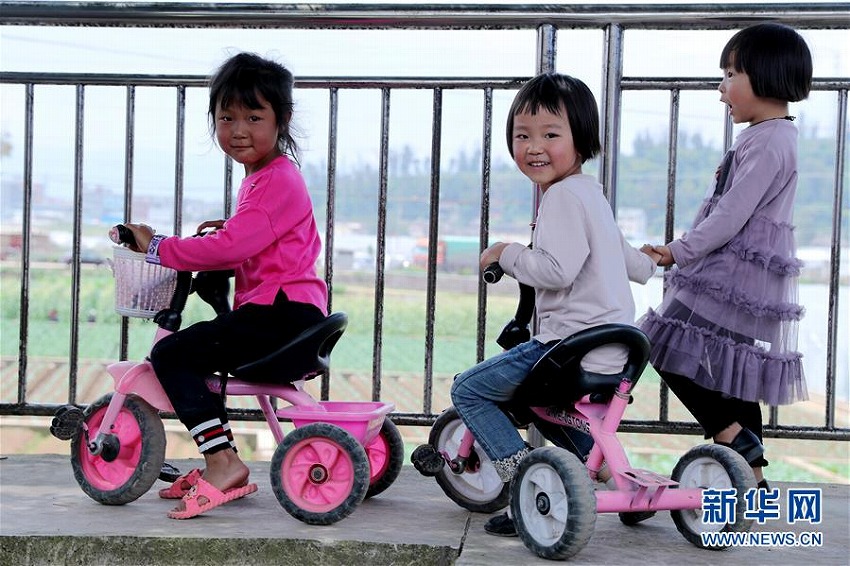 雲(yún)南省通海県でマグニチュード5.0の地震再び、救援活動今なお続く