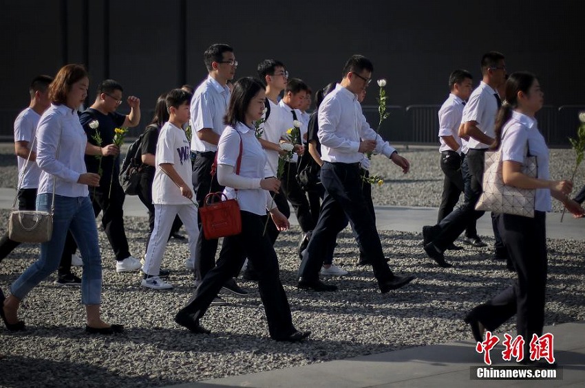 南京市に響く平和の鐘の音　世界平和を祈願する式典