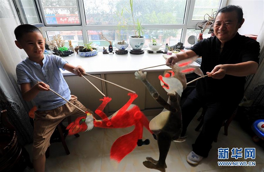 影絵職人と影絵の物語