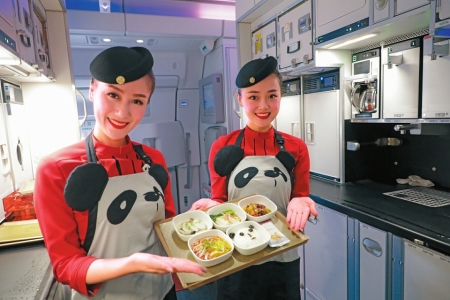 四川航空のパンダデザイン「A350」機が初飛行