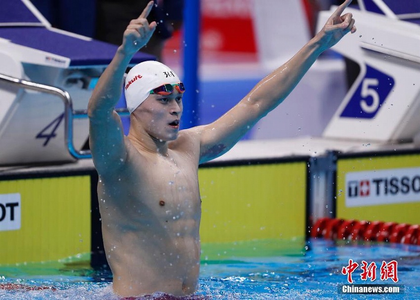 男子競泳200メートルで中國の孫楊選手が金メダル　第18回アジア大會