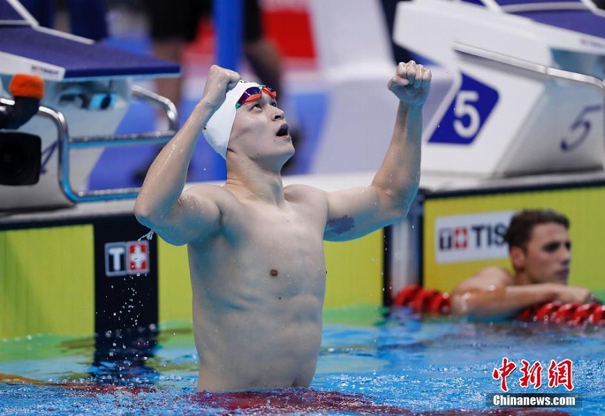 男子競泳200メートルで中國の孫楊選手が金メダル　第18回アジア大會