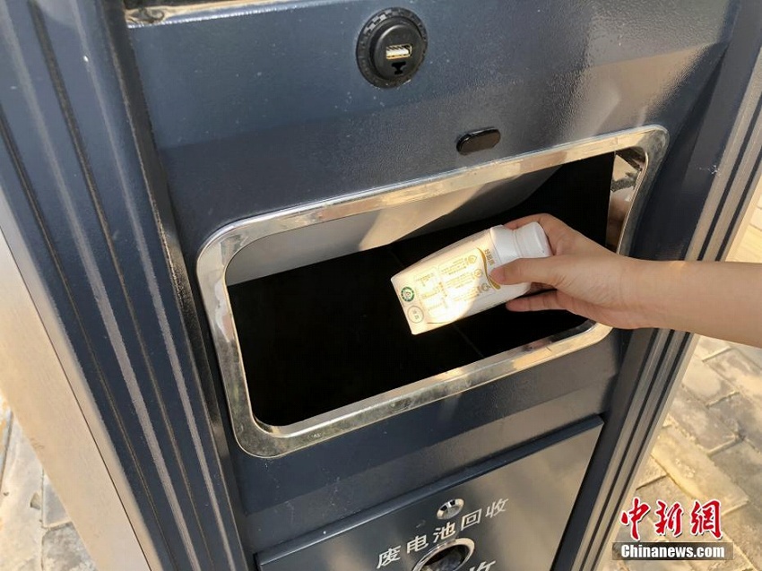 回収口が自動(dòng)開閉し、アナウンスも　西安市に登場(chǎng)したスマートゴミ箱