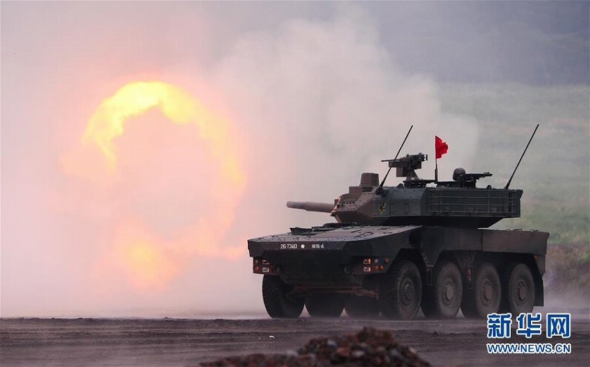 陸上自衛(wèi)隊が2018年富士総合火力演習(xí)を?qū)g施　日本