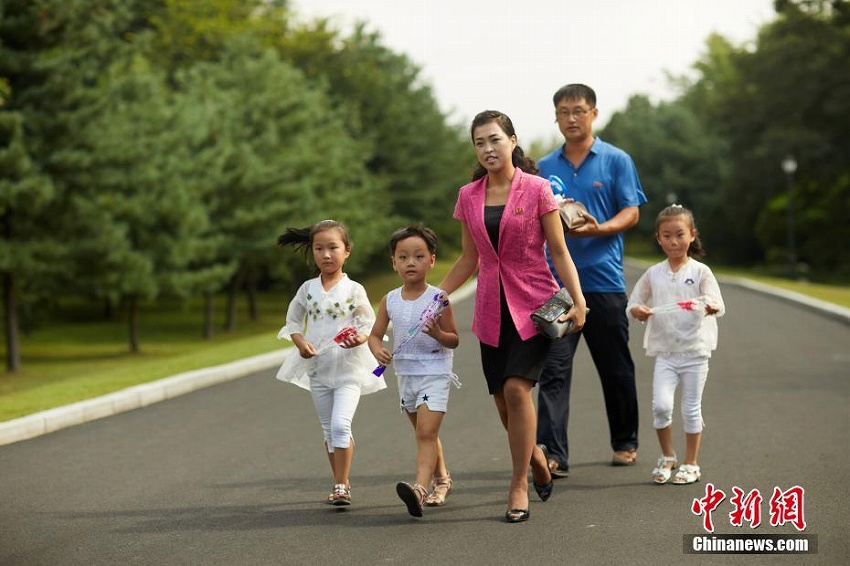 カメラがとらえた夏の朝鮮平壌市