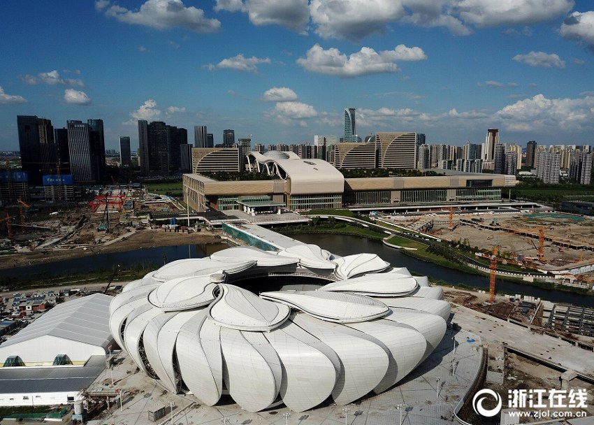 杭州世界短水路選手権メイン會場「ミニロータス」が間もなく完成