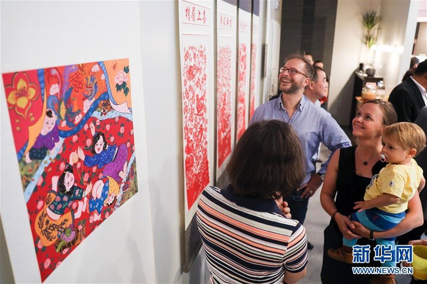 中國河北省の民間美術(shù)作品がベルギーで作品展