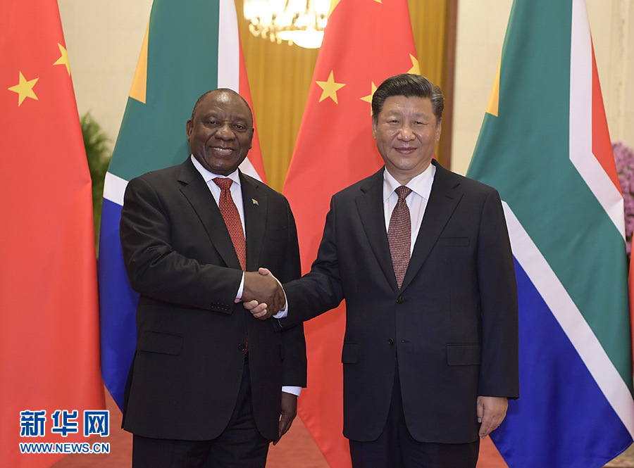 習(xí)近平主席がラマポーザ南アフリカ大統(tǒng)領(lǐng)と會談