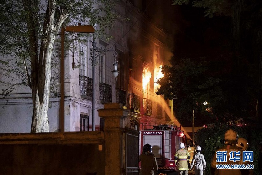 ブラジル國立博物館で大火災(zāi)　全ての収蔵品焼失か
