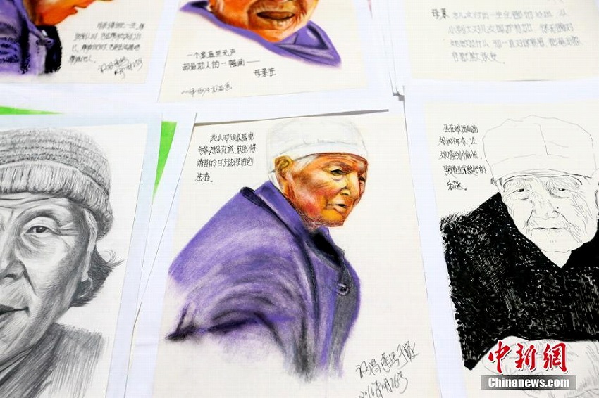 西安の60代男性が母親のために描き続けた肖像畫(huà)