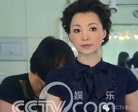 メイクアップ中のCCTV女性司會者の畫像が公開