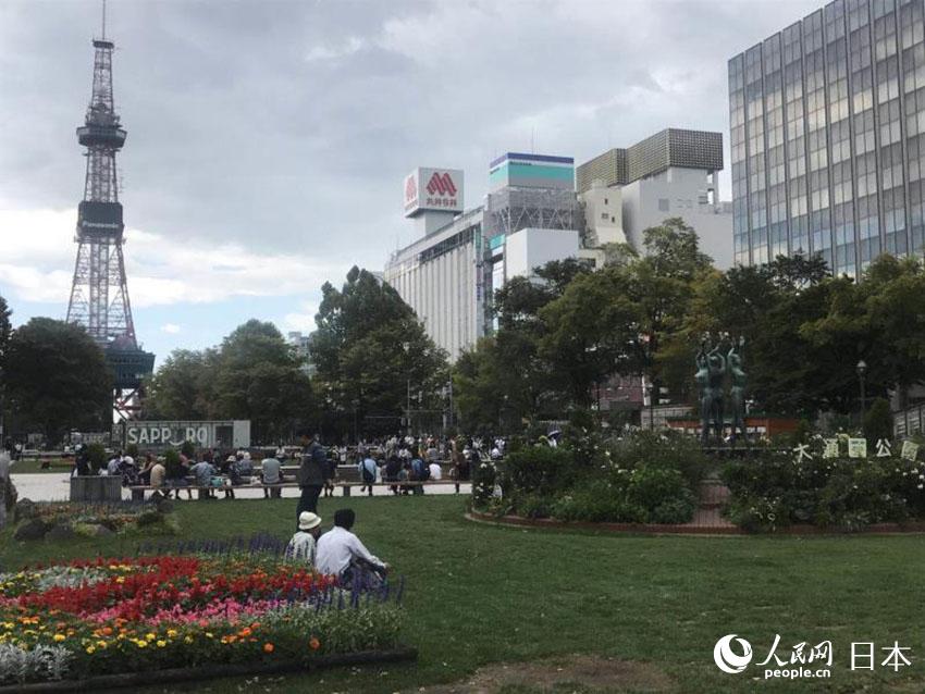 北海道膽振東部地震の影響で札幌の交通はほぼマヒ、市民の生活にも打撃