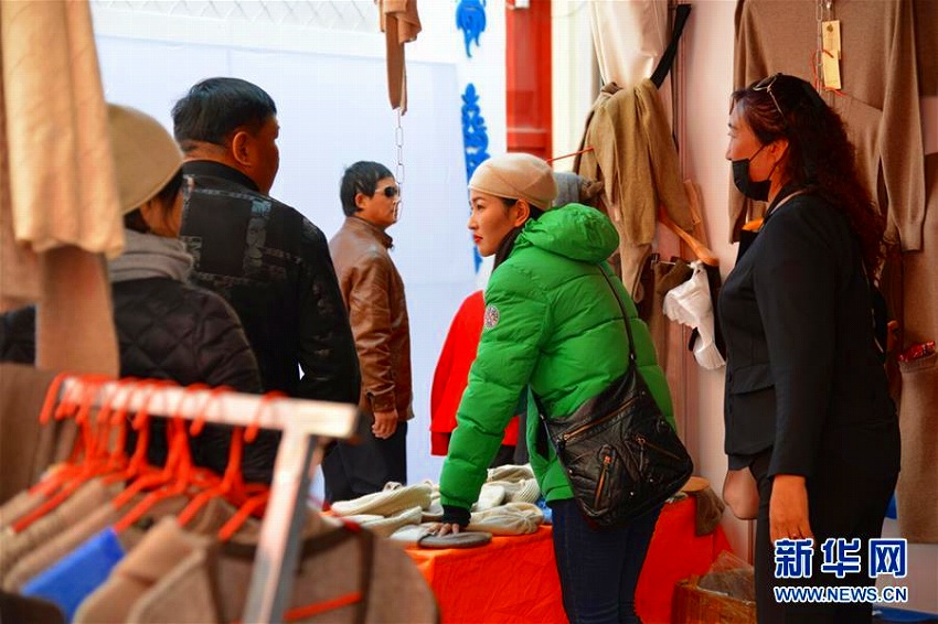 內(nèi)蒙古自治區(qū)で中國?ロシア?モンゴル合同見本市　