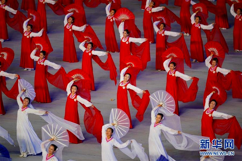 朝鮮建國(guó)70周年記念で大型マスゲーム「輝く祖國(guó)」