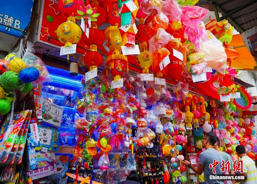 中秋節(jié)控え、香港地區(qū)でランタンの売れ行きが好調(diào)に