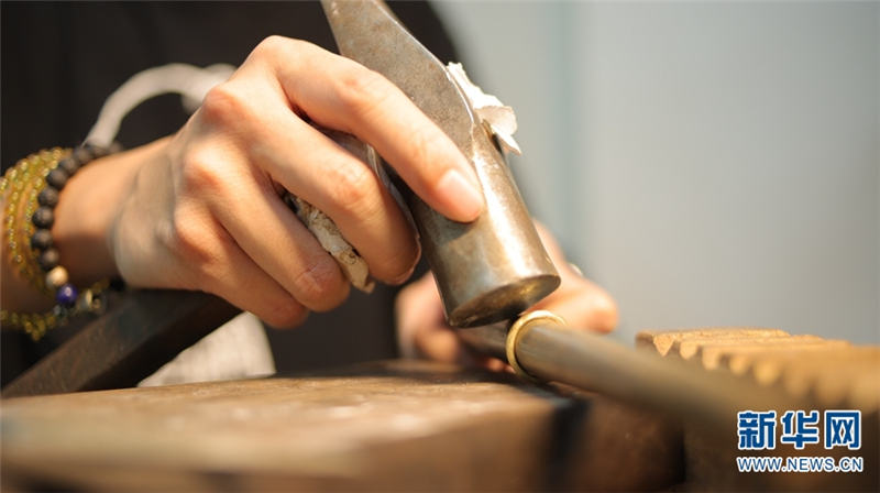 時代ドラマで注目の伝統(tǒng)ジュエリー　伝統(tǒng)工蕓學(xué)ぶ昆明の大學(xué)生たち