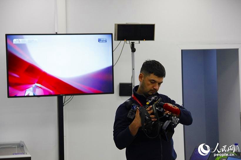 開催に向けメディア関係者集まる東方経済フォーラム?メディアセンター