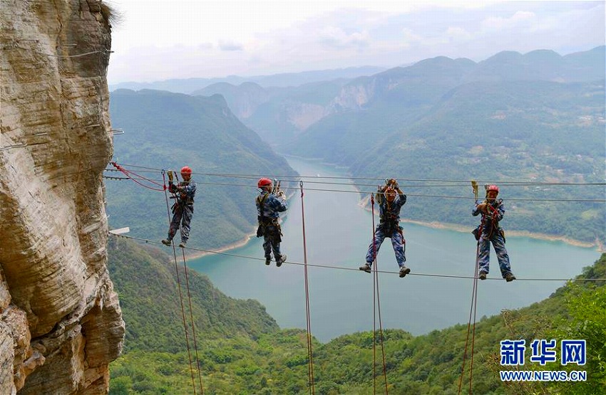 斷崖絶壁、ヴィア?フェラータで楽しむ