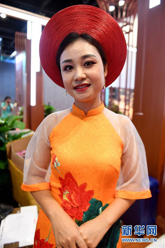 中國(guó)-ASEAN博覧會(huì)　民族衣裝の饗宴