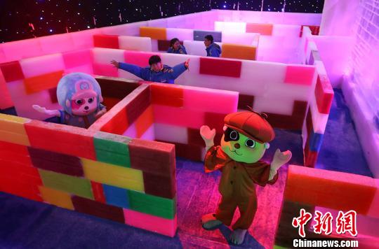 北國(guó)の氷の彫刻で常州嬉戯谷に「雪と氷の絶景」