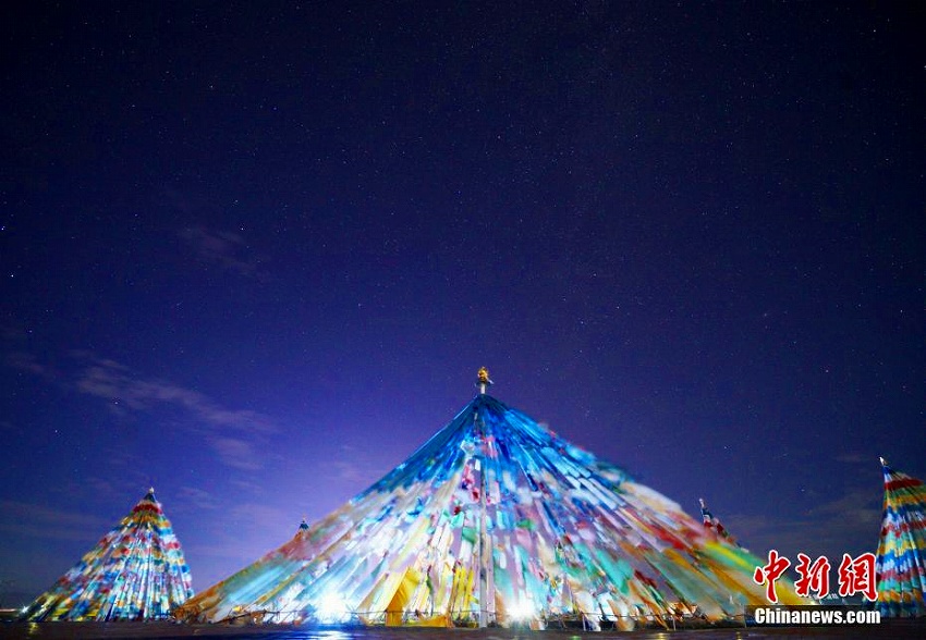 スカイミラー「チャカ塩湖」が「最も美しい星空を撮影できる場(chǎng)所」に