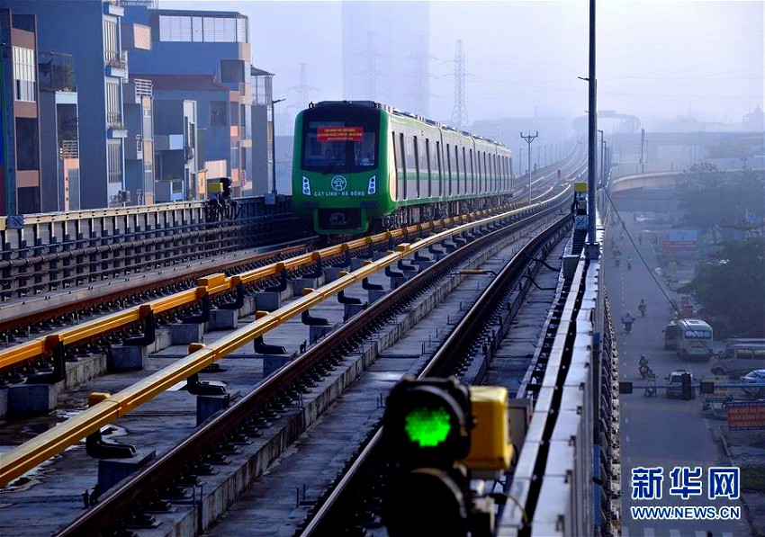 中國企業(yè)が建設(shè)したベトナム初の都市型ライトレールが試運転開始