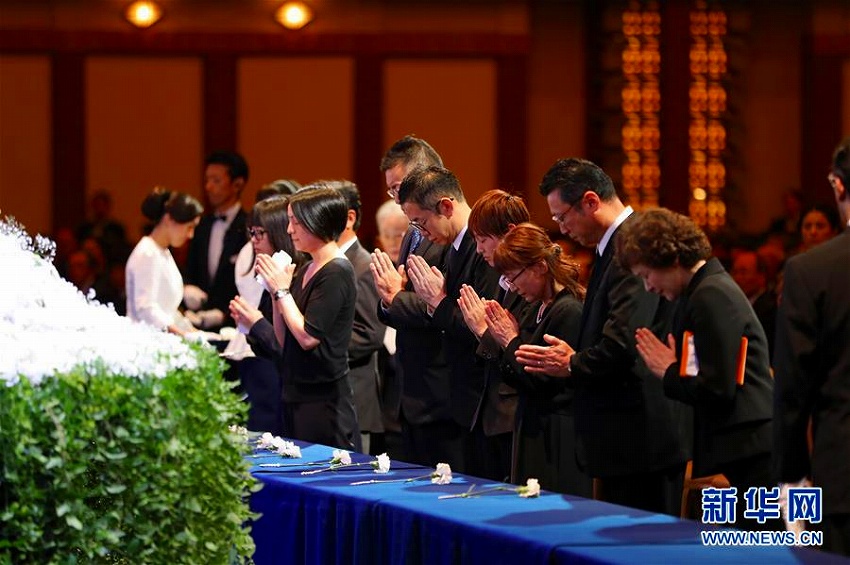 東京で淺利慶太氏の「お?jiǎng)eれの會(huì)」　ミュージカル「李香蘭」手がける