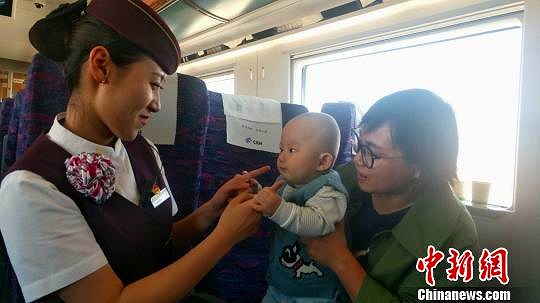 中國全土と高速鉄道網(wǎng)でつながった甘粛省敦煌市