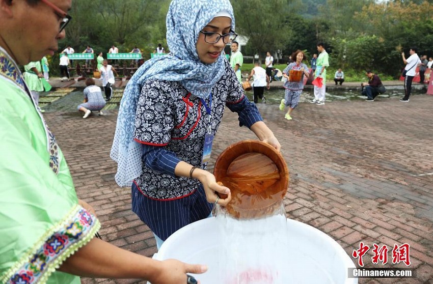 外國(guó)人選手が全國(guó)農(nóng)耕フィットネス大會(huì)に參加　江西省