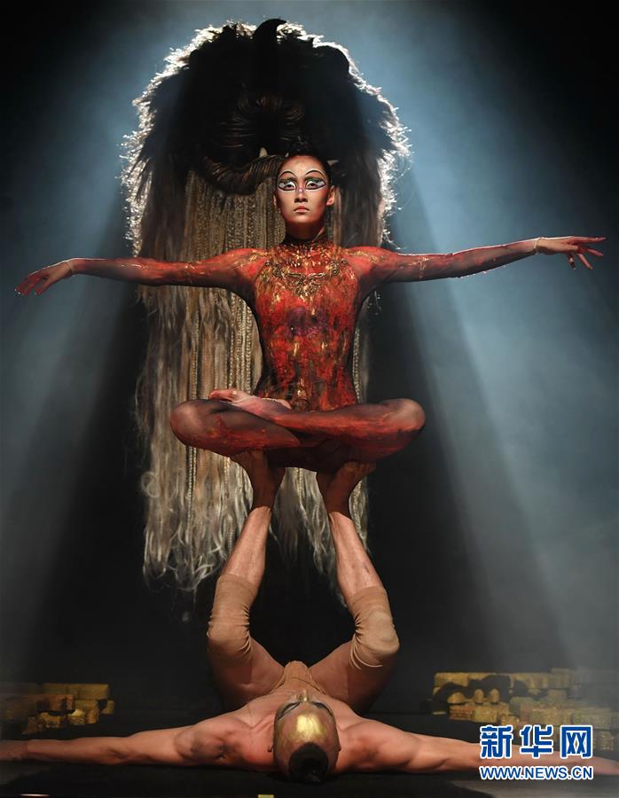 舞踴家?楊麗萍の新作「春の祭典」が雲(yún)南省昆明市で初上演