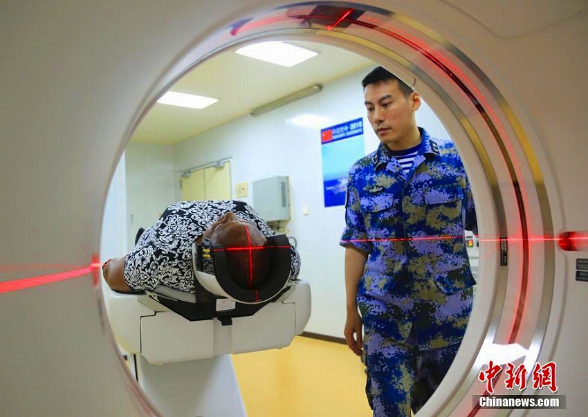 中國(guó)の病院船「和平方舟」がグレナダでの友好訪問(wèn)任務(wù)を無(wú)事完了