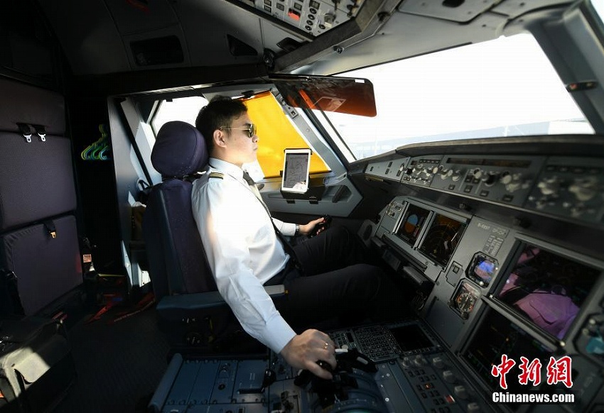 パイロットを夢(mèng)見(jiàn)た雙子の兄弟　2人そろって民用航空機(jī)の機(jī)長(zhǎng)に