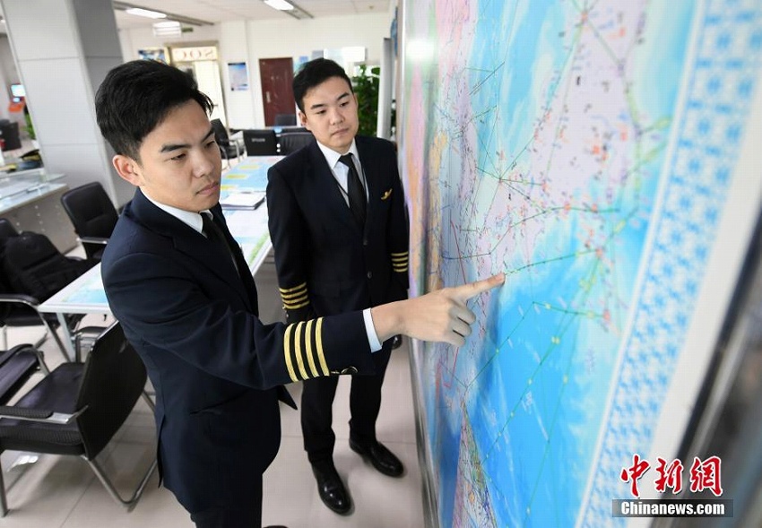 パイロットを夢(mèng)見(jiàn)た雙子の兄弟　2人そろって民用航空機(jī)の機(jī)長(zhǎng)に