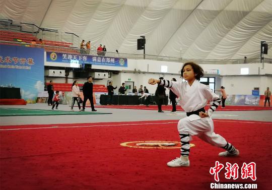 河南省登封市での武術大會に世界各地から集まった選手2212人が參加