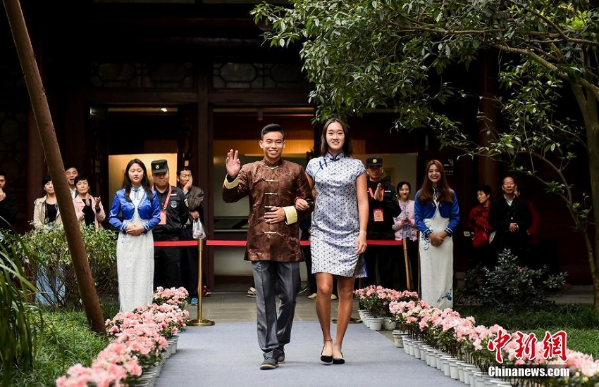 國際テニス連盟ジュニアマスターズで中國スタイルのドロー抽選會　四川省